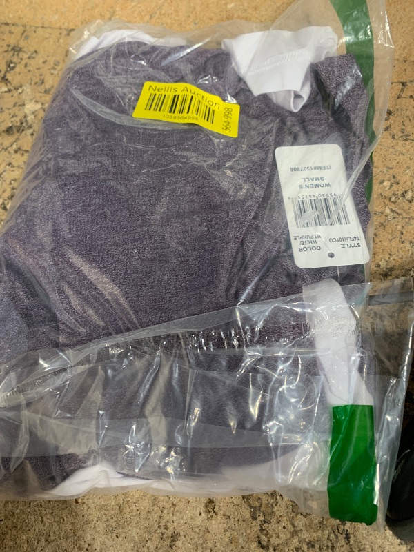 Photo 1 of 32 DEGREES Ladies' Heat Long Sleeve Scoop Neck Tee 2-Pack (S, White/Grey)