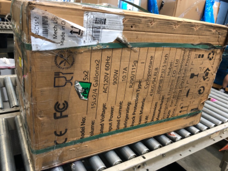 Photo 1 of GSEICE Slushy Machine 8 Gallons Commercial Slushy Machine Stainless Steel for Beverage Slushies Cider Slushes, 110V/60Hz Slushy Machine with 2 Tanks for Business Mobile Bar Party Restaurant