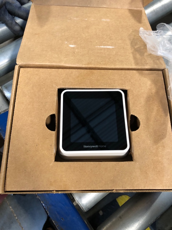 Photo 1 of ***MISSING PARTS***Honeywell Wireless WiFi Thermostat,7 Programmable