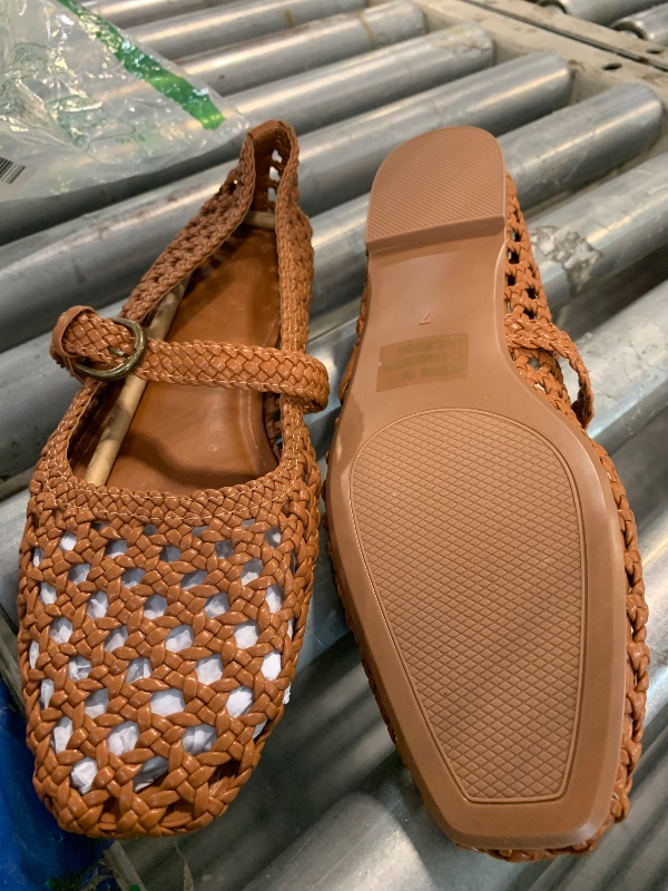 Photo 1 of ********SIMILAR****** SIZE*** 7

Molozoey Woven Mesh Ballet Flats for Women with Metal Buckle Strap Comfortable Ballerina Flat Shoes Round Toe Mary Jane Flat Brown.