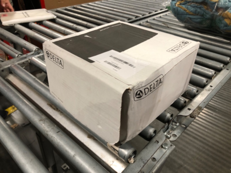 Photo 1 of ***Missing plate for around shower handle.***Delta Arvo 14 Series Brushed Gold Bathtub Shower Faucet Set with In2ition 2-in-1 Dual Shower Head with Handheld Spray Combo, Valve Trim Kit, Champagne Bronze 144840-CZ-I (Valve Included)