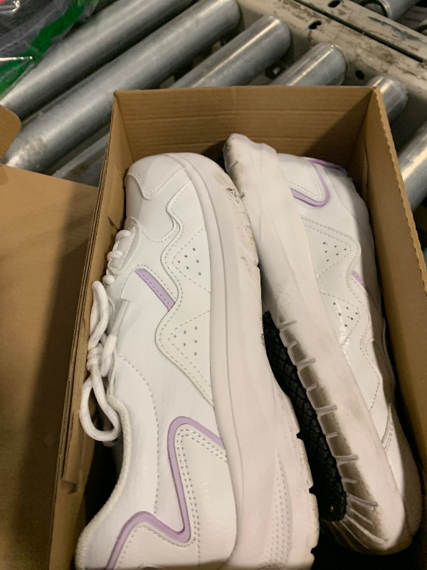 Photo 1 of ** DIRTY** V-Janiffy Non Slip Work Shoes Women Food Service Slip Resistant Restaurant Shoes Nursing Shoes Womens White Purple SIZE 6.5