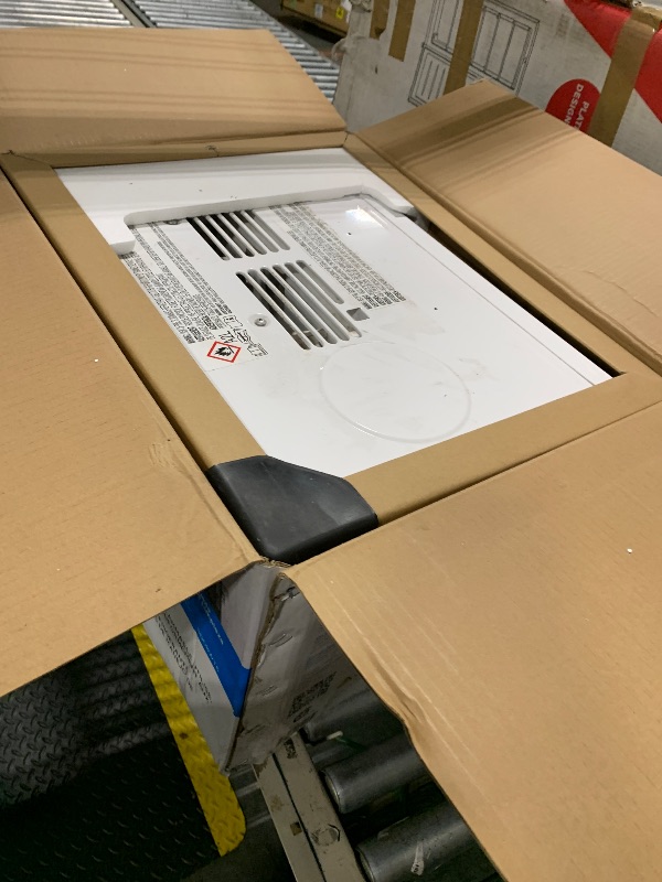 Photo 1 of **VERY USED**BLACK+DECKER Window Air Conditioner 8000 BTU, AC Window Unit Cools Up to 350 Square Feet, Window AC Unit with Remote Control, 3 Cooling Speeds and Fan Only Function, BD08WT6, White