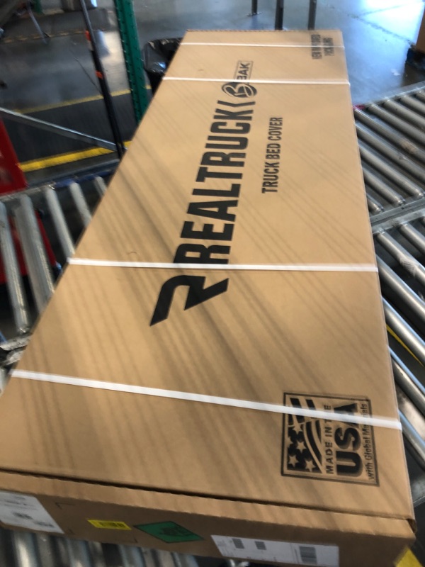 Photo 1 of ***FACTORY SEALED***RealTruck BAK BAKFlip MX4 Hard Folding Truck Bed Tonneau Cover | 448446 | Fits 2024-2025 Toyota Tacoma 5' Bed (60")
