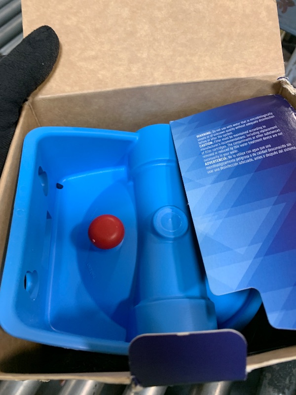 Photo 1 of ***MISSING HARDWARE**
Pentair OMNIFilter WH5 Filter Housing, 10" Standard Clear Sump Water Filter Housing with Integral Mounting Bracket and 3/4" NPT Inlet, Includes Housing, Mounting Screws and Wrench, Clear