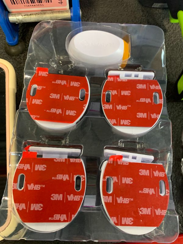 Photo 1 of Safety 1st Adhesive Magnetic Lock System, 4 Locks And 1 Key