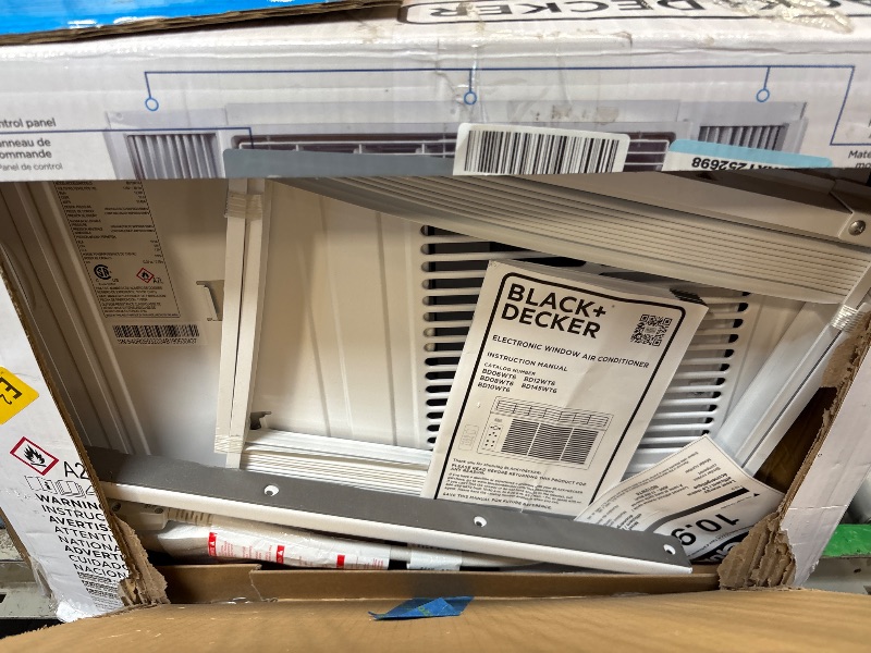 Photo 1 of ***PARTS ONLY****BLACK+DECKER Window Air Conditioner 12000 BTU, AC Window Unit Cools Up to 550 Square Feet, Window AC Unit with Remote Control, 3 Cooling Speeds and Fan Only Function, BD12WT6, White