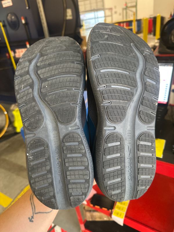 Photo 1 of [Some scuffing] Brooks Men’s Ghost Max 2 Neutral Running & Walking Shoe - Ebony/Cockatoo/Blue Sapphire - 12 Wide