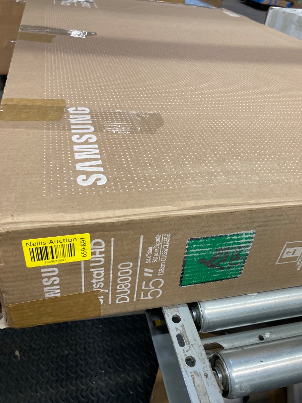 Photo 1 of +++IT'S BROKEN++++SAMSUNG 55-Inch Class 4K Crystal UHD DU8000 Series HDR Smart TV w/Object Tracking Sound Lite, Motion Xcelerator, Ultra Slim Design, Gaming Hub, Alexa Built-in (UN55DU8000, 2024 Model)