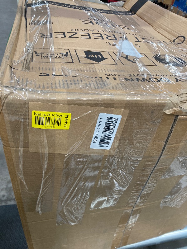 Photo 1 of **ITEM DOES NOT WORK*****Midea MERC04C4BAWW 3.5 Cubic Feet Chest Freezer, Cu.ft-Convertible, White