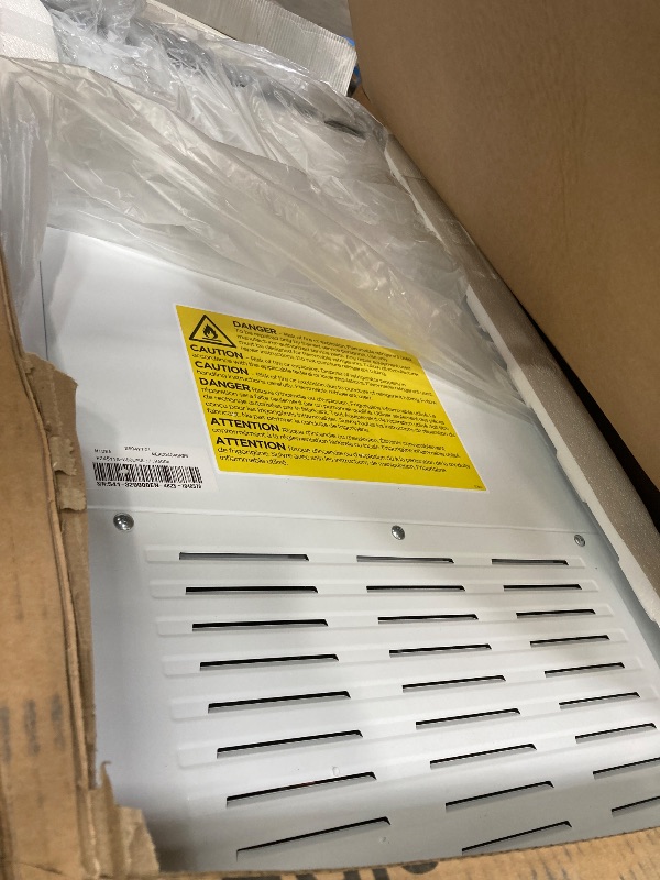 Photo 1 of **ITEM DOES NOT WORK*****Midea MERC04C4BAWW 3.5 Cubic Feet Chest Freezer, Cu.ft-Convertible, White