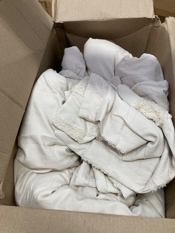 Photo 1 of ***used****Bedsure Queen Size Comforter Set Beige, Boho Tufted Bed Set, Checkered Farmhouse Shabby Chic Bedding, 3 Pieces, 1 Plaid Geometric Comforter and 2 Pillow Shams