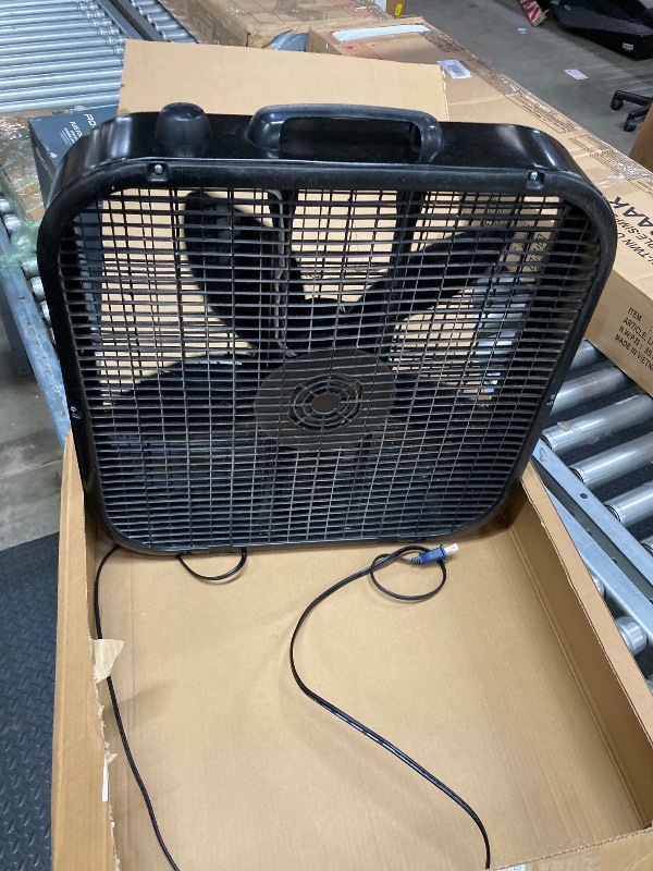 Photo 1 of ***used***Amazon Basics 3 Speed Box Fan, Indoor Electric Fan for Home Cooling, 5 Blades, Lightweight Design, 67 Watts, 20-Inch, Black, 6.8"D x 20.86"W x 21.33"H