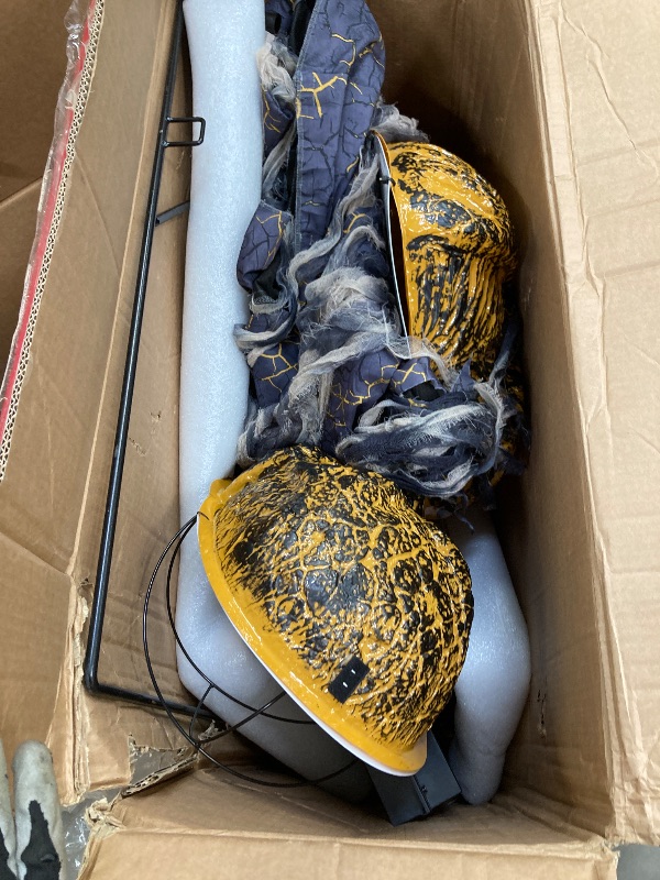 Photo 1 of ***(DAMAGE, SELLING AS PARTS ONLY)***
Haunted Hill Farm Motion-Activated 7.5-Ft. Tall Smoldering Ghoul, Plug-in Talking Scare Prop Animatronic with Spooky Sound Effects and Lights for Indoor or Covered Outdoor Creepy Halloween Decoration