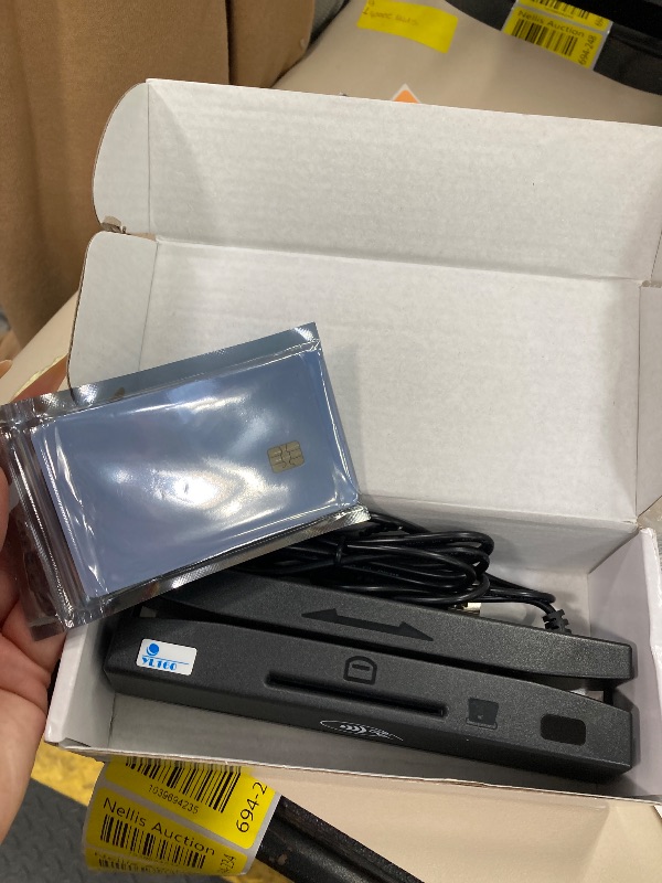 Photo 1 of Qicarwow USB 4 in 1 Multifunctional Magnetic Card Reader Support Read and Write contactless Cards, chip Cards, PSAM Cards only for Professional Person, Plug and Play