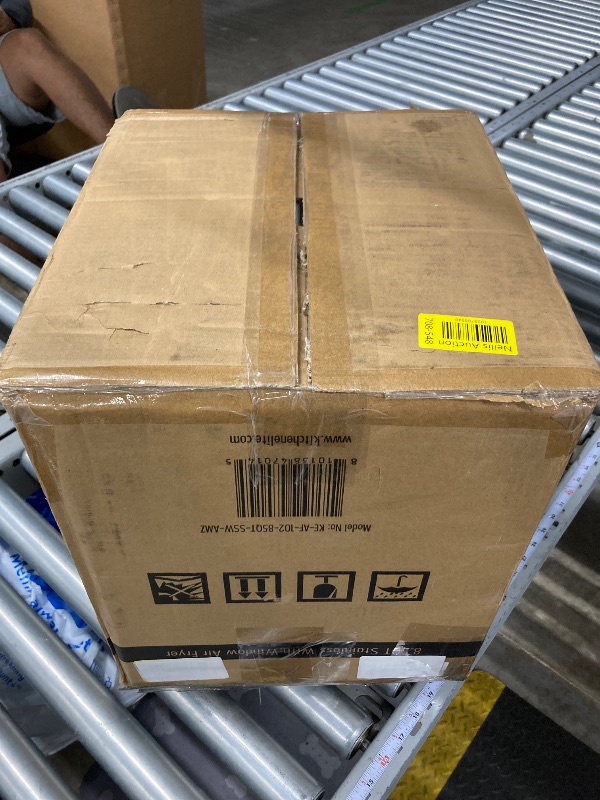 Photo 1 of ***(USED CONDITION-CLEANING REQUIRED)*** SELLING AS IS ***
dow, XL 8.5QT Large Airfryer, 8-in-1 Digital Control, 400°F Temp Controls, Nonstick Dishwasher-Safe, Space-Saving, Roast, Broil, 1500W