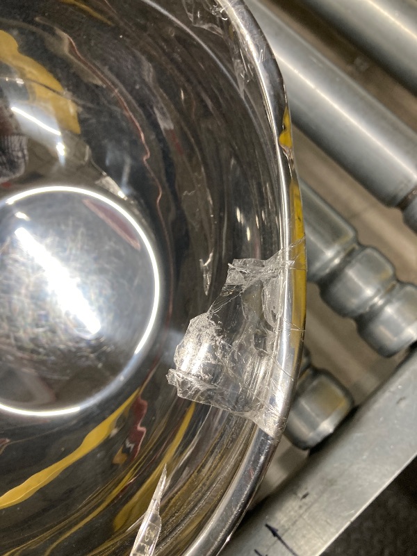Photo 1 of ***(MISSING PIECES, INCOMPLETE SET, BENT/DENTED ON EDGE SLIGHTLY, SOME SCUFFS/SCRATCHES, NOT IN ORIGINAL PACKAGING)***Mixing Bowls with Airtight Lids Set, 4 Stainless Steel Bowls Nesting Bowls, Kitchen Organizers and Storage Non-Slip Bottom, Size 1.5/2.0/