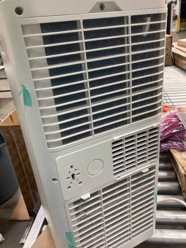 Photo 1 of  ***(SELLING AS PARTS ONLY, PLUG PRONG BENT, NO REMOTE, SOME SCUFFS/SCRATCHES, BOX RIPPED/TORN)*** Serene Life SLPAC180W Portable Conditioner-3-in-1 Compact Standing Air Conditioner for Room Up to, Floor AC Unit with Remote Control, Universal Casters, Win