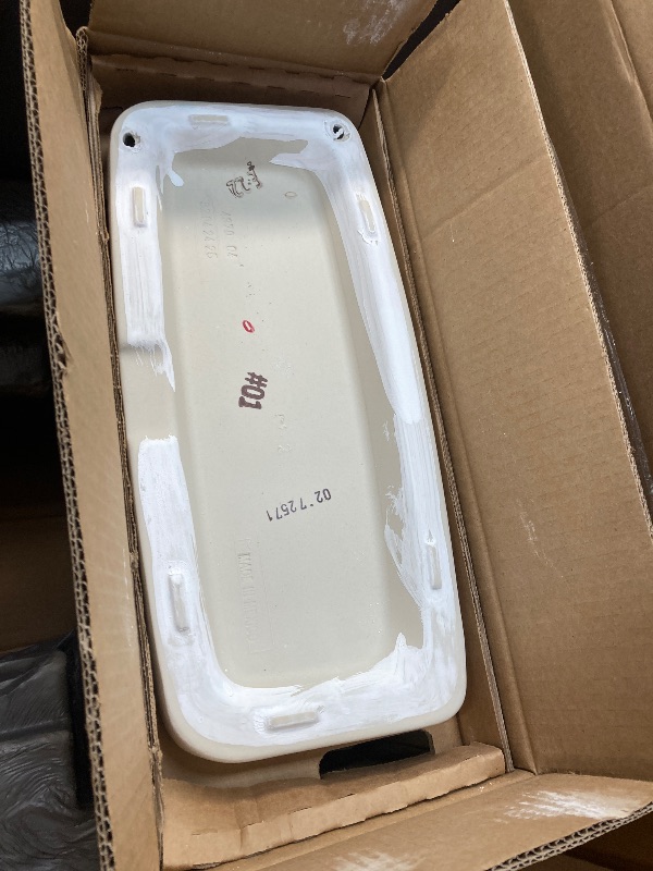 Photo 1 of ***(ONE PIECE TANK ONLY)***SELLING AS PARTS ONLY***
TOTO Drake WASHLET TANK ONLY Cotton White - MW7763074CEG#01
