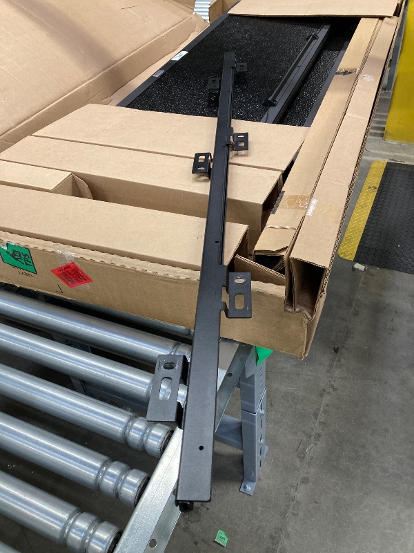 Photo 1 of ***SLIGHTLY BENT SELLING AS IS ***
Gator EFX Hard Tri-Fold Truck Bed Tonneau Cover | GC44014 | Fits 2016 - 2023 Toyota Tacoma (fits with or w/o bedside storage boxes) 5' 1" Bed (60.5")