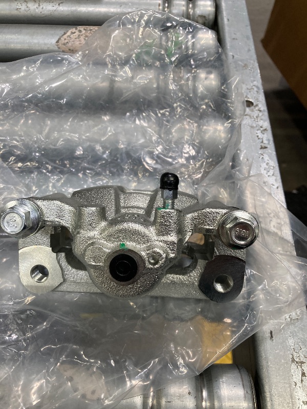 Photo 1 of 1 BRAKE CALIPER