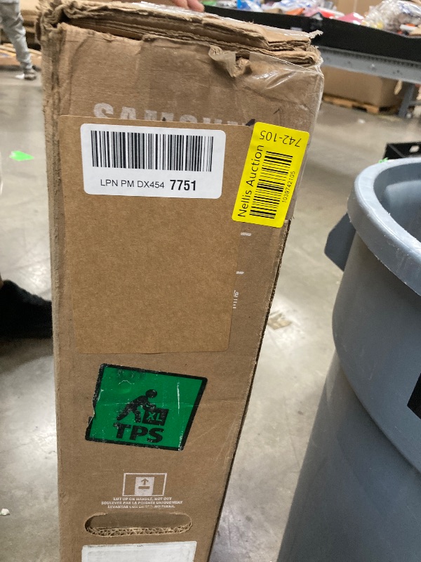 Photo 1 of     *****8 IT DOESN'T WORK JUST FOR PARTS****SAMSUNG 55-Inch Class Neo QLED QN70F 4K Mini LED Smart TV (2025 Model) NQ4 AI Gen2 Processor, Quantum Matrix Technology Slim, Motion Xcelerator 144Hz, Samsung Vision AI, Alexa Built-in