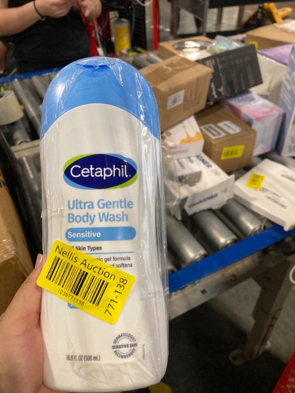Photo 1 of [Only 1] Cetaphil Ultra Gentle Refreshing Body Wash, For Dry to Normal, Sensitive Skin, 16.9oz Pack of 3, Aloe Vera, Calendula, Vitamin B5, Hypoallergenic, Paraben Free, Fragrance Free, Dermatologist Tested