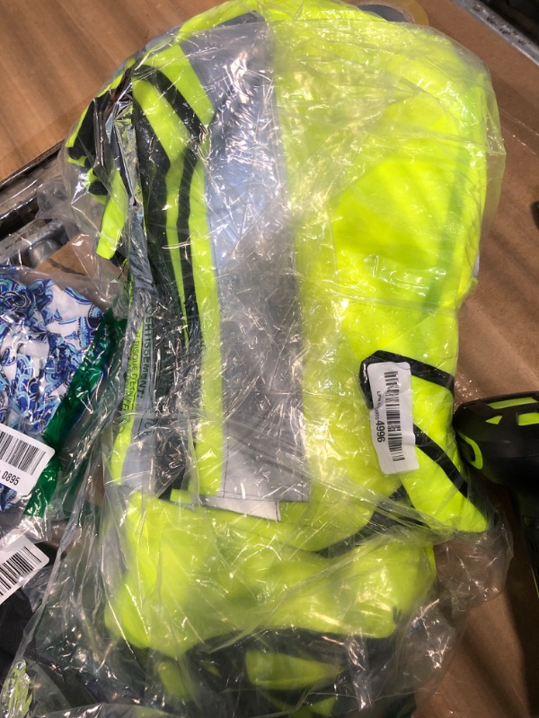 Photo 1 of 10 Pcs Reflective Safety Vest with Pockets and Zipper High Visibility Vest for Women Men Work, Construction, Cycling(M)