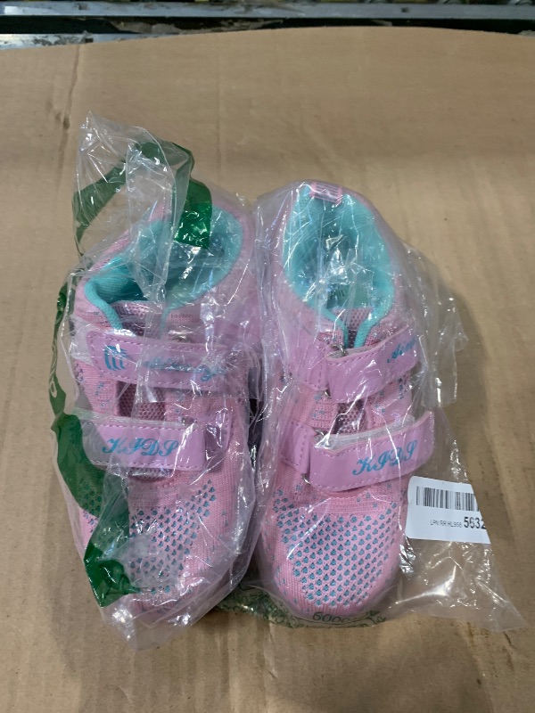 Photo 1 of ***wheels missing***
Nsasy Roller Shoes USB Charge Girls Boys Sneakers with Wheels LED Roller Skates Shoes Size 30