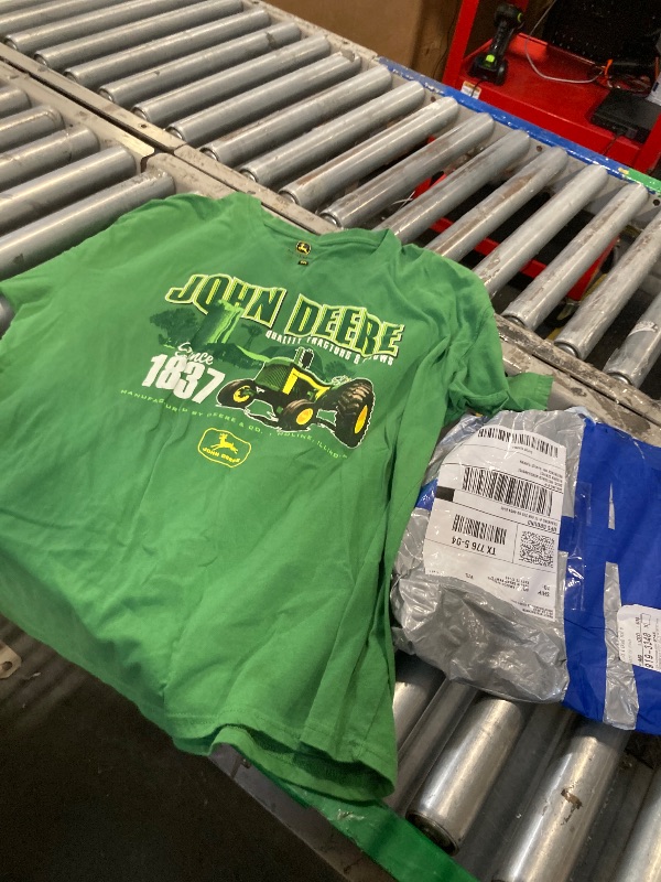 Photo 1 of ** green 
John Deere Mens Genuine Vintage 1837 Tractor Short Sleeved T-Shirt - Light Gray (US, Alpha, X-Large, Regular, Regular, Light Gray) XXL