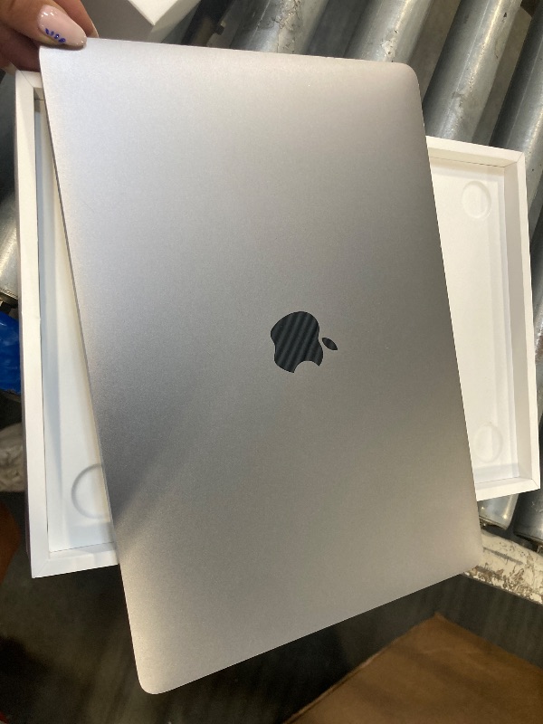 Photo 1 of **NON FUNCTIONAL, FOR PARTS ONLY, SALE FINAL**
Apple 2025 MacBook Air 13-inch Laptop with M4 chip: Built for Apple Intelligence, 13.6-inch Liquid Retina Display, 16GB Unified Memory, 256GB SSD Storage, 12MP Center Stage Camera, Touch ID; Midnight