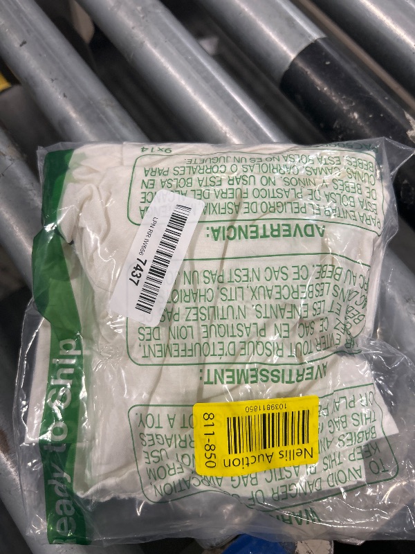 Photo 1 of ** UNKNOWN SIZE***Spilling The Tea Since 1773 Vintage Us History Teacher T-Shirt