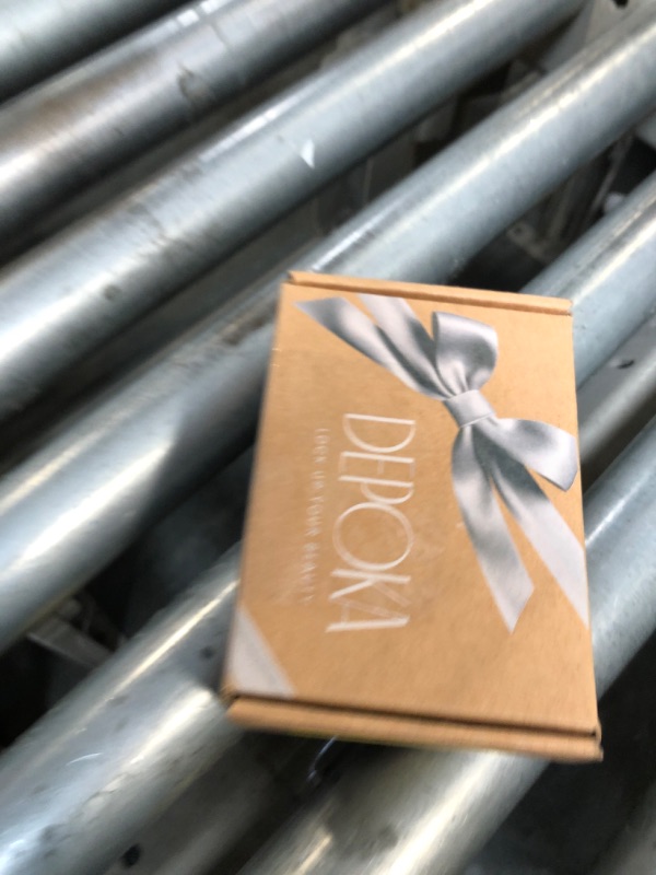 Photo 1 of **MISSING 2 CLIPS** DEPOKA Matte Hair Clips for Women and Girls - Rectangle and Double Row Small Claw Clips for Thin/Medium Fine Hair - Nonslip Jaw Clips (Beige, Khaki, Brown, Black)