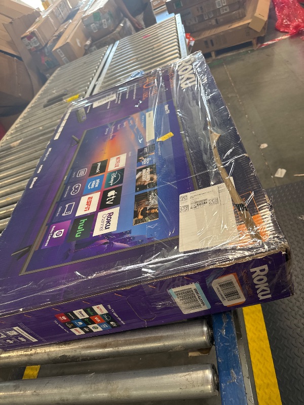 Photo 1 of ** MISSING CONTROL ** Roku Smart TV 2025 – 40-Inch Select Series, 1080p Full HD TV – RokuTV with Voice Remote – Flat Screen LED Television with Wi-Fi for Streaming Live Local News, Sports, Family Entertainment