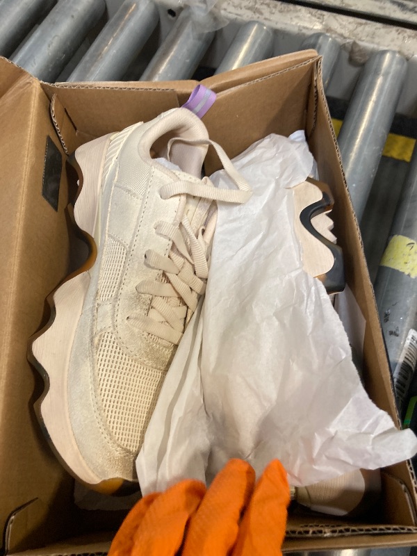 Photo 1 of ** DIRTY ** VERY USED Sorel Women's Kinetic Impact II Wonder Lace Sneaker, Honey White/Euphoric Lilac, 7.5