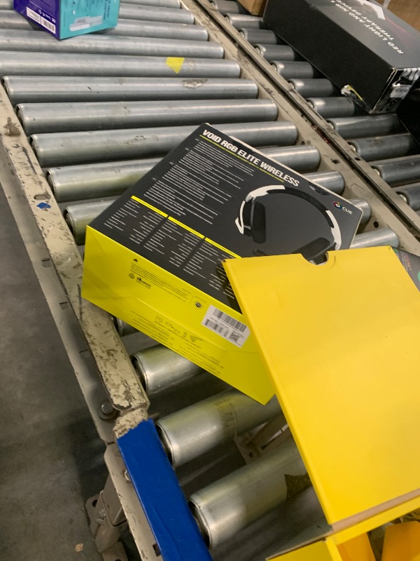 Photo 1 of ***WIRE DAMAGE AND COSMETIC DAMAGE. SOUND WORKS/ UNKOWN IF MIC WORKS**** CORSAIR VOID RGB ELITE Wireless Gaming Headset – 7.1 Surround Sound – Omni-Directional Microphone – Microfiber Mesh Earpads – Up to 40ft Range – iCUE Compatible – PC, Mac, PS5, PS4 –