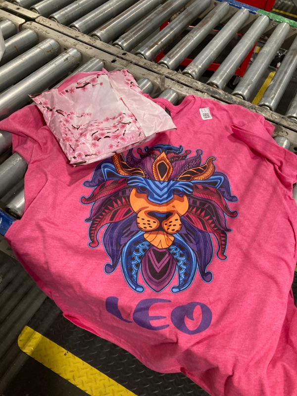 Photo 1 of t shirt xlarge