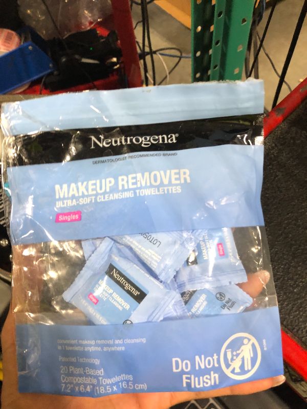 Photo 1 of **6CT**Neutrogena Makeup Remover Wipes Singles, Individually Wrapped Face Wipes, Daily Facial Cleanser Towelettes, Gently Removes Oil & Makeup, Alcohol-Free Makeup Wipes