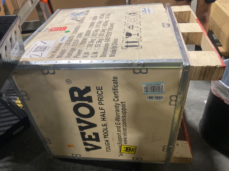 Photo 1 of *No Bin
NSF 460 LBS Commercial ice maker machine CIM-2100F
