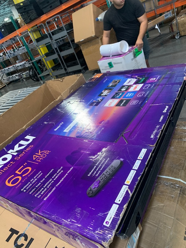 Photo 1 of Roku Smart TV 2025 – 65-Inch Select Series, 4K HDR TV – RokuTV with Enhanced Voice Remote – Flat Screen LED Television with Wi-Fi for Streaming Live Local News, Sports, Family Entertainment *************ONLY PARTS**************************