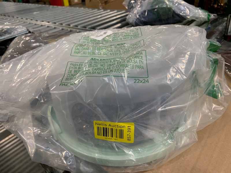 Photo 1 of **MISSING PARTS**CREACAKE 10 inch Bundte Cake Pan Nonstick with 12in Cake Carrier for Easy Transportation - Premium Fluted Cake Pans For Oven, Cake Mold, Moldes para Gelatinas