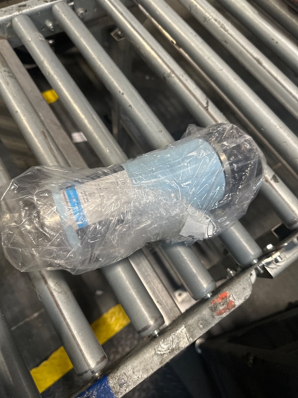 Photo 1 of ****CAP BROKEN**** THERMOS ICON SERIES Stainless Steel Water Bottle with Spout - 24 Ounce, Glacier - Vacuum Insulated Water Bottle with Lid