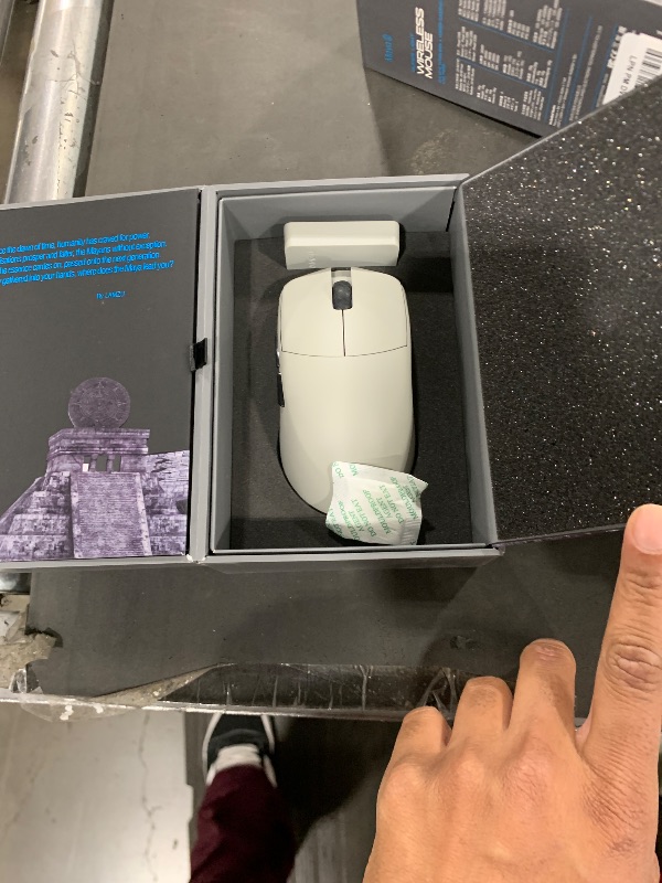 Photo 1 of Lamzu Maya 4K Wireless Gaming Mouse, Ultra Lightweight 45g, Huanno Mechanical Switch,26000 DPI, Symmetrical, MCU Nordic 52840, Silver TTC Encoder, PAW3395 Sensor-4K Dongle Included (Gray)