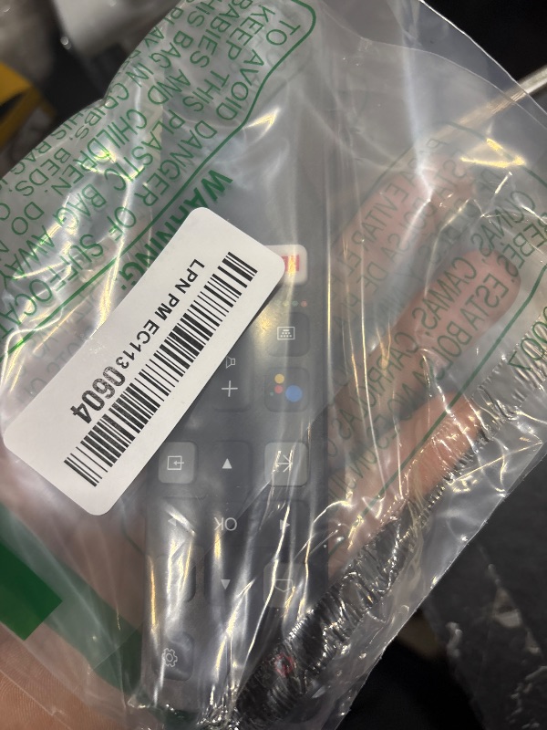 Photo 1 of New Replaced Remote RC802V FNR1 Fit for TCL Android 4K Smart TV [NO Voice Function] 40S334 50S434 55S434 75S434 40S330 70S430 32S334 55S435 50S435 43S434 32S6500A 65P8S 65P8 49S6800FS 32S6500S 32A325