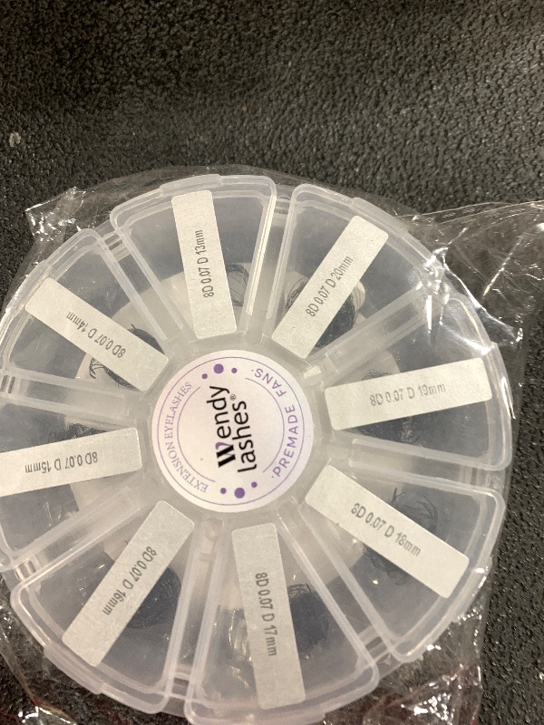 Photo 1 of Premade Fans Eyelash Extension 500 Fans Loose Volume Lashes Mutiple Options 8D Pre-made Fans 0.07mm Thickness C/D Curl 9-16mm/13-20mm Volume Eyelash Extensions(500PCS-8D-0.07-D, 13-20mm mixed tray)