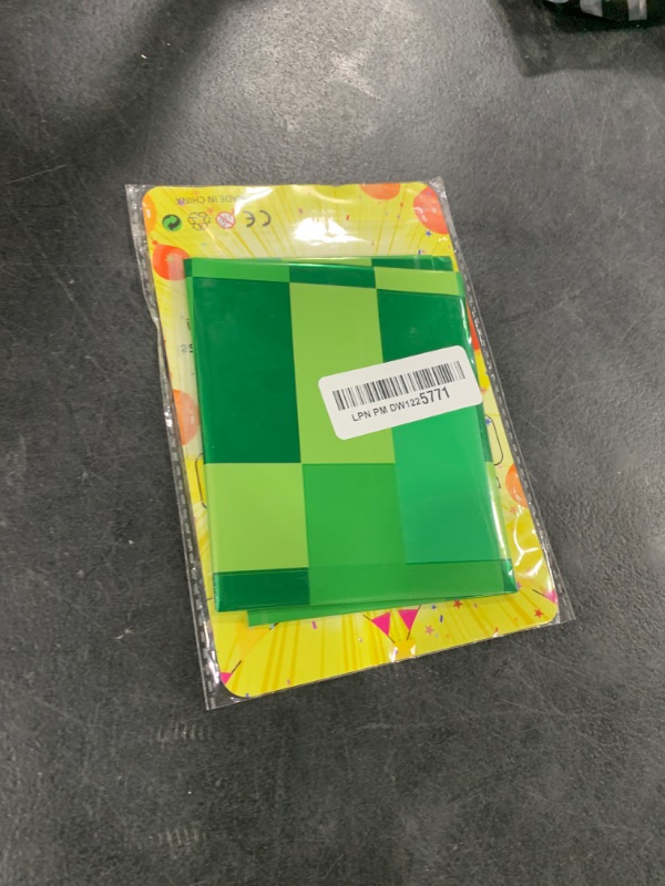 Photo 1 of 40 Inch Giant Green Pixel Miner Theme Number Foil Balloons Large MIning Number 7 Balloons Party Balloons Birthday Party Decorations Supplies Number 0-9 Available for Kids' Birthday Anniversary Party