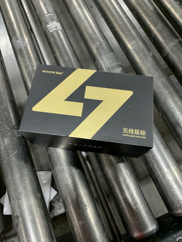 Photo 1 of MCHOSE L7 Pro Wireless Gaming Mouse, PAW3395 26K Sensor, Wireless/Wired Dual 8K Polling, 39g Ultra-Light Weight, 2.4GHz RF/BT/Wired Tri-Mode Connection (Pro-PAW3395 26K Sensor, White)