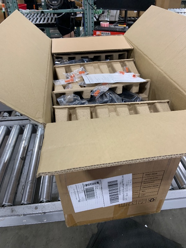 Photo 1 of AIKVSXER UFO LED High Bay Light 150W 8 Pack, 24000LM 5000K, 0-10V Dimmable, 5ft Cable with Plug, AC120-277V IP65 Commercial Bay Lighting for Gym Factory Warehouse - ETL/DLC