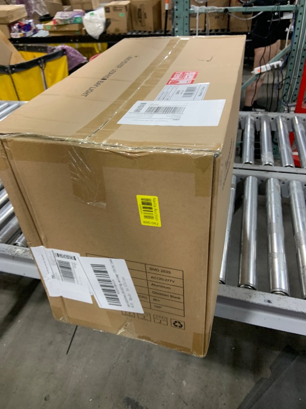 Photo 1 of AIKVSXER UFO LED High Bay Light 150W 8 Pack, 24000LM 5000K, 0-10V Dimmable, 5ft Cable with Plug, AC120-277V IP65 Commercial Bay Lighting for Gym Factory Warehouse - ETL/DLC