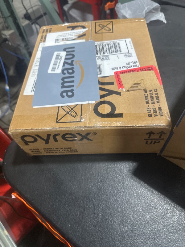 Photo 1 of Pyrex Freshlock Glass Food Storage Container, Airtight & Leakproof Locking Lids, Freezer Dishwasher Microwave Safe, 4 Cup